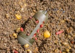 Absolute Window Feeders (caged) Medium 16 Absolute Window Feeders (caged) Medium -Guru Verkoopwinkel preston innovations absolute window feeders caged 4